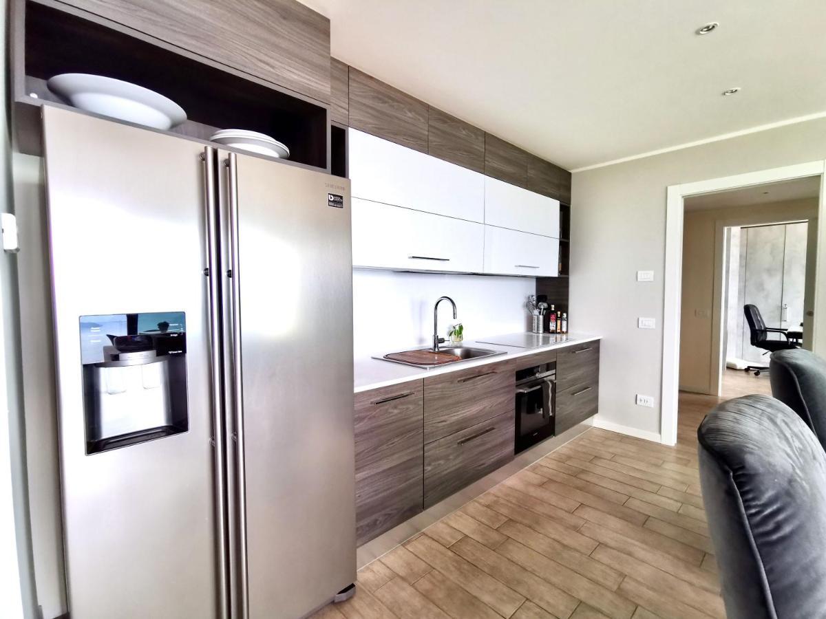 The View!!! By Design Studio Perledo Esterno foto