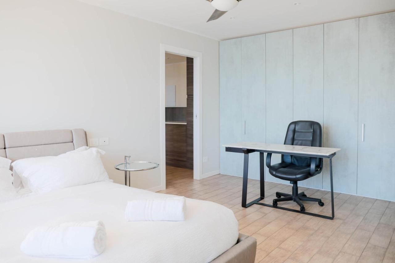 The View!!! By Design Studio Perledo Esterno foto
