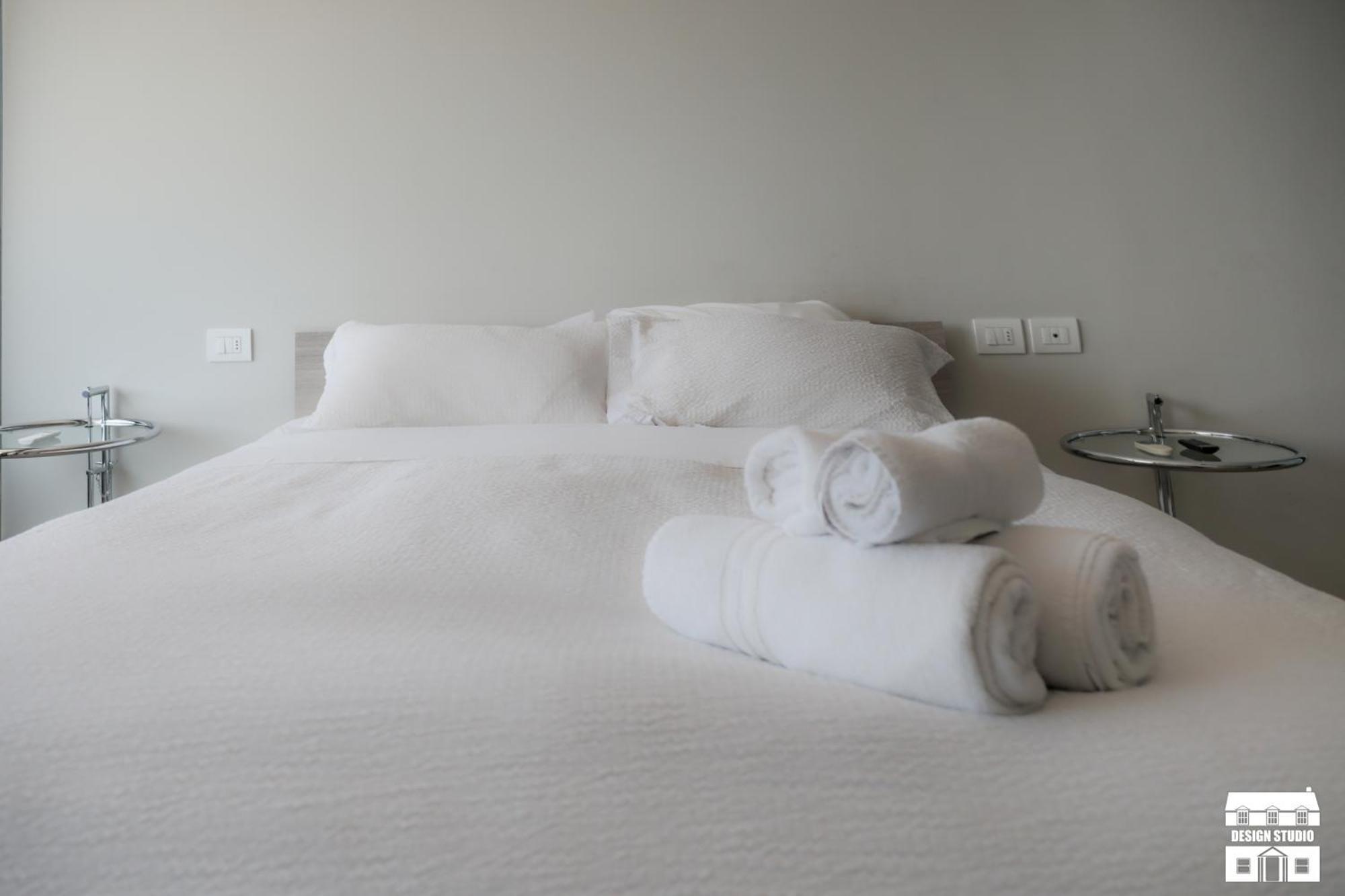 The View!!! By Design Studio Perledo Esterno foto